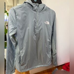 The North Face Men's Light Gray Windbreaker